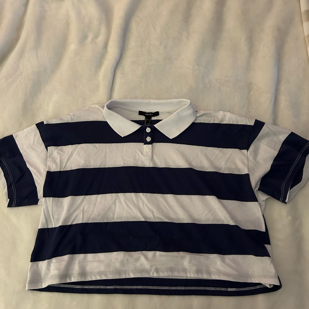 Collared crop top